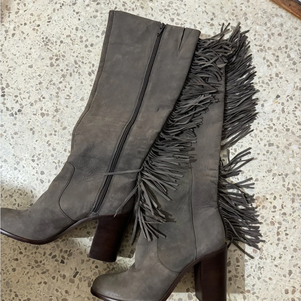 Fringe Knee-High Boots - Gray - Picture 1 of 3